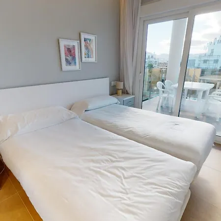 Jacinto By On Travel * Oliva