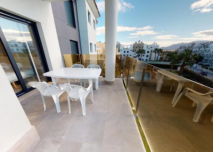 Jacinto By On Travel